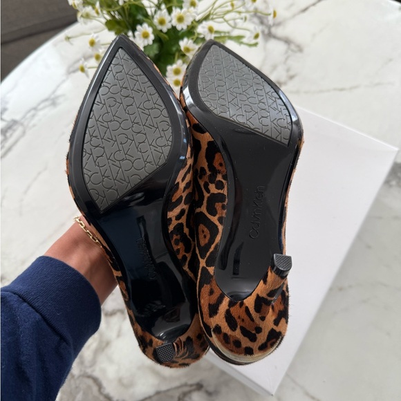 NWB Calvin Klein Leopard 🐆 heels - Picture 3 of 6